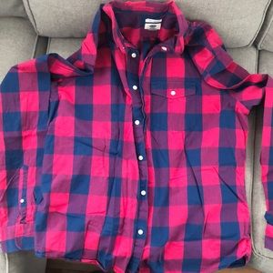 Mens size XL oldNavy button down shirt.